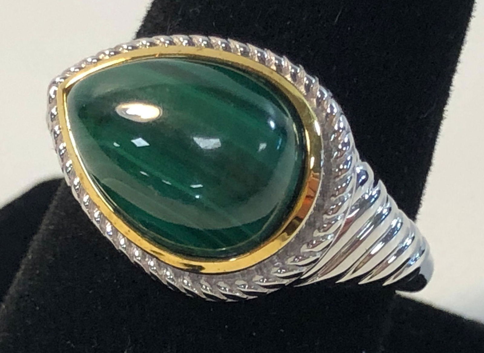 SILVER AND STONE FASHION RING (1 of 9)