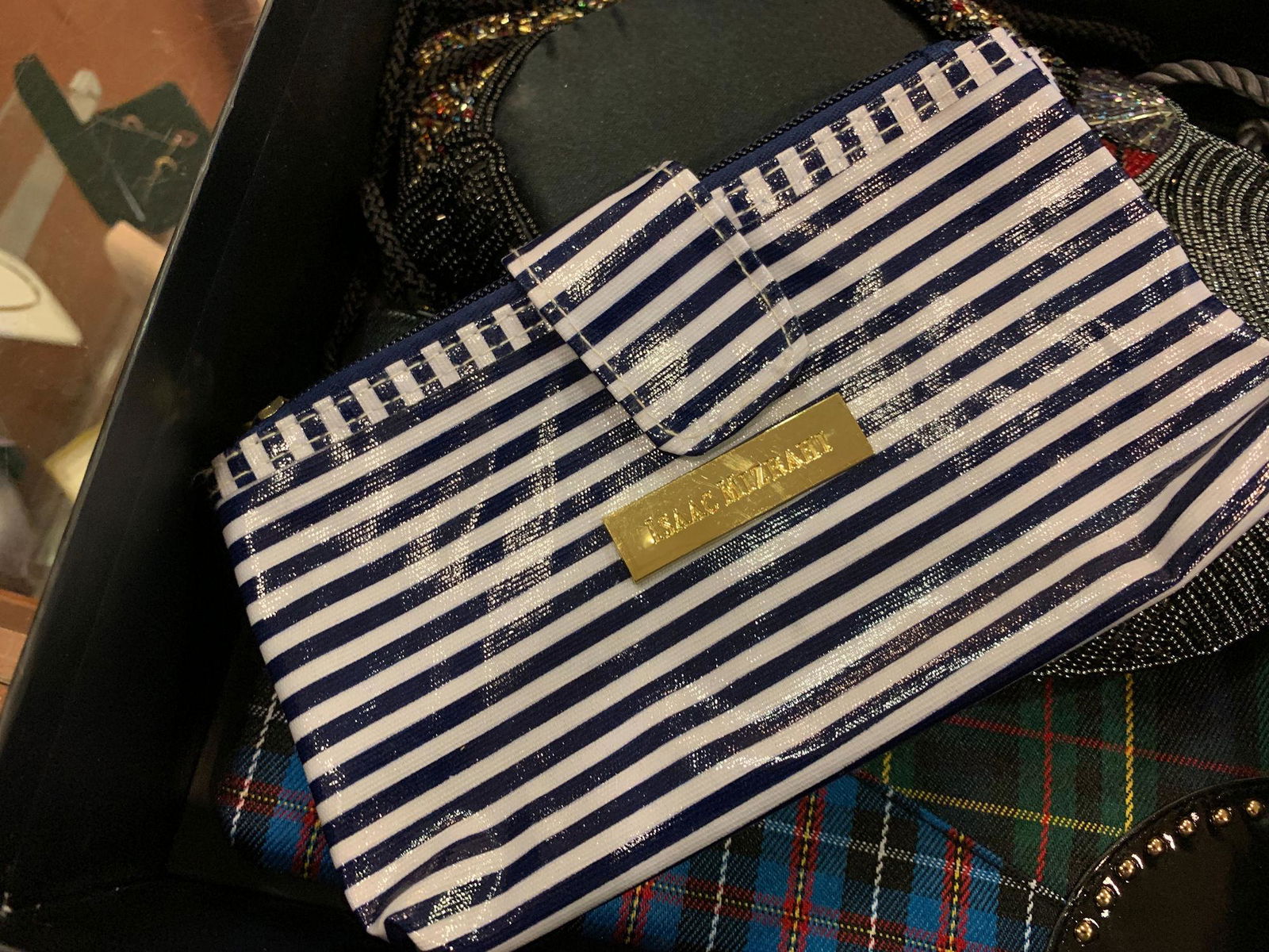 LOT OF ASSORTED ACCESSORIES (1 of 5)