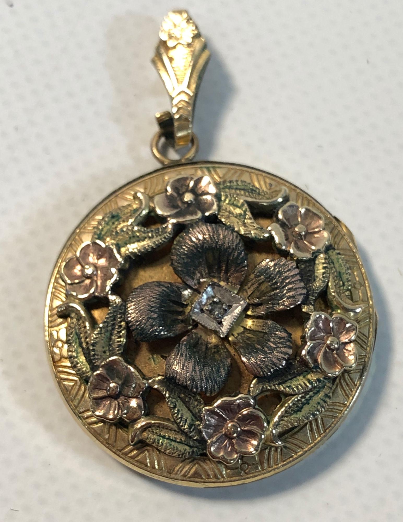 VINTAGE GOLD-FILLED PENDANT: VINTAGE GOLD-FILLED PENDANT ~ LOOSE, 1.5" DANGLE PENDANT, HIGH RELIEF FLORAL PATTERN, ART NOUVEAU STYLE, EMBOSSED AROUND EDGE OF REVERSE, POLISHED FINISH, UNKNOWN MAKER.