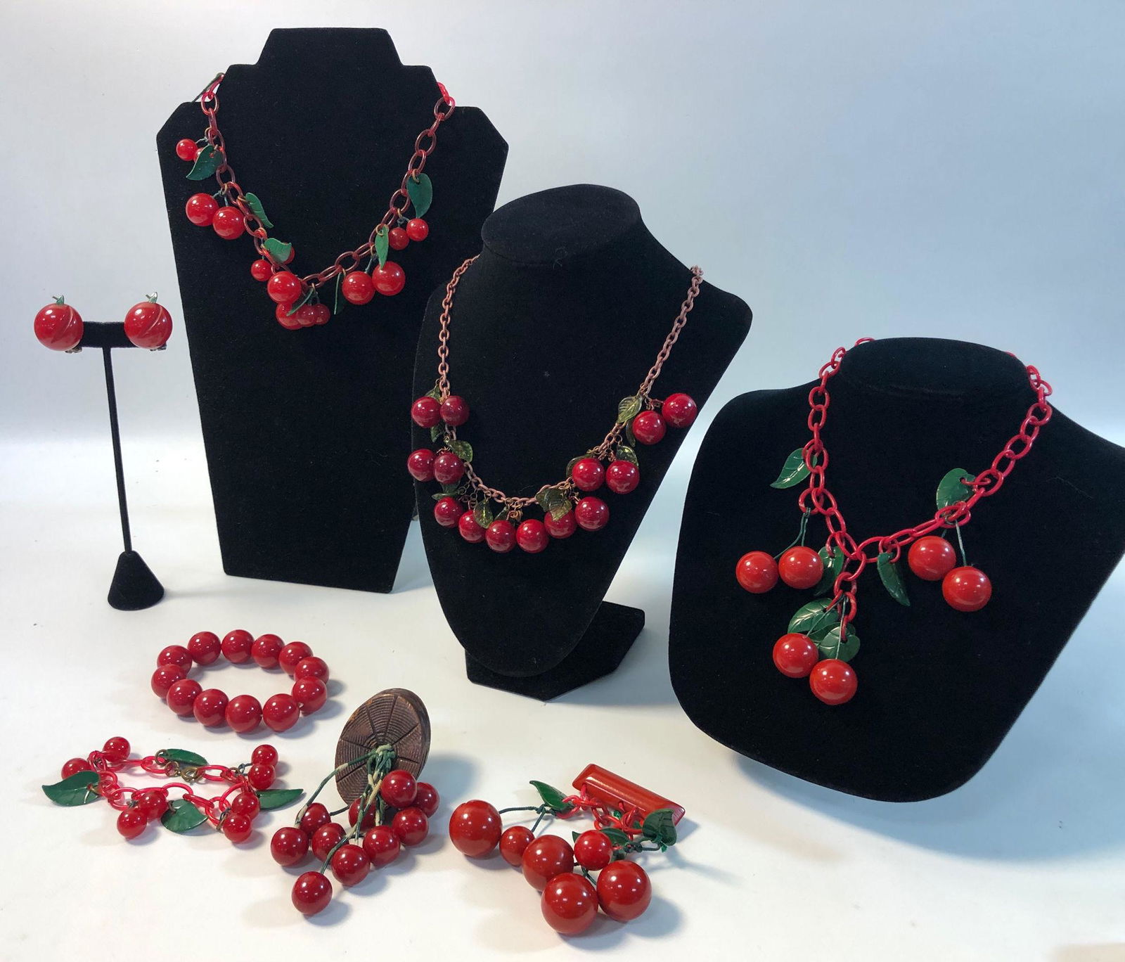 VINTAGE CHERRY AND APPLE JEWELRY (1 of 8)