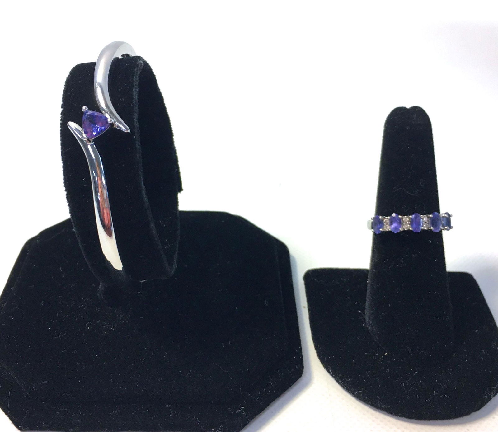 SILVER AND GEMSTONE FASHION JEWELRY (1 of 10)