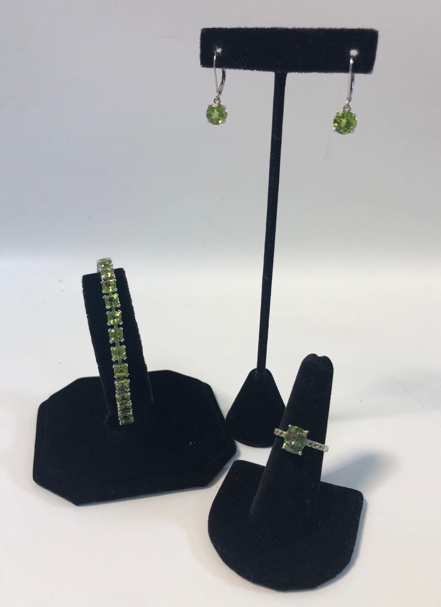 SILVER AND GEMSTONE FASHION JEWELRY SET (1 of 17)