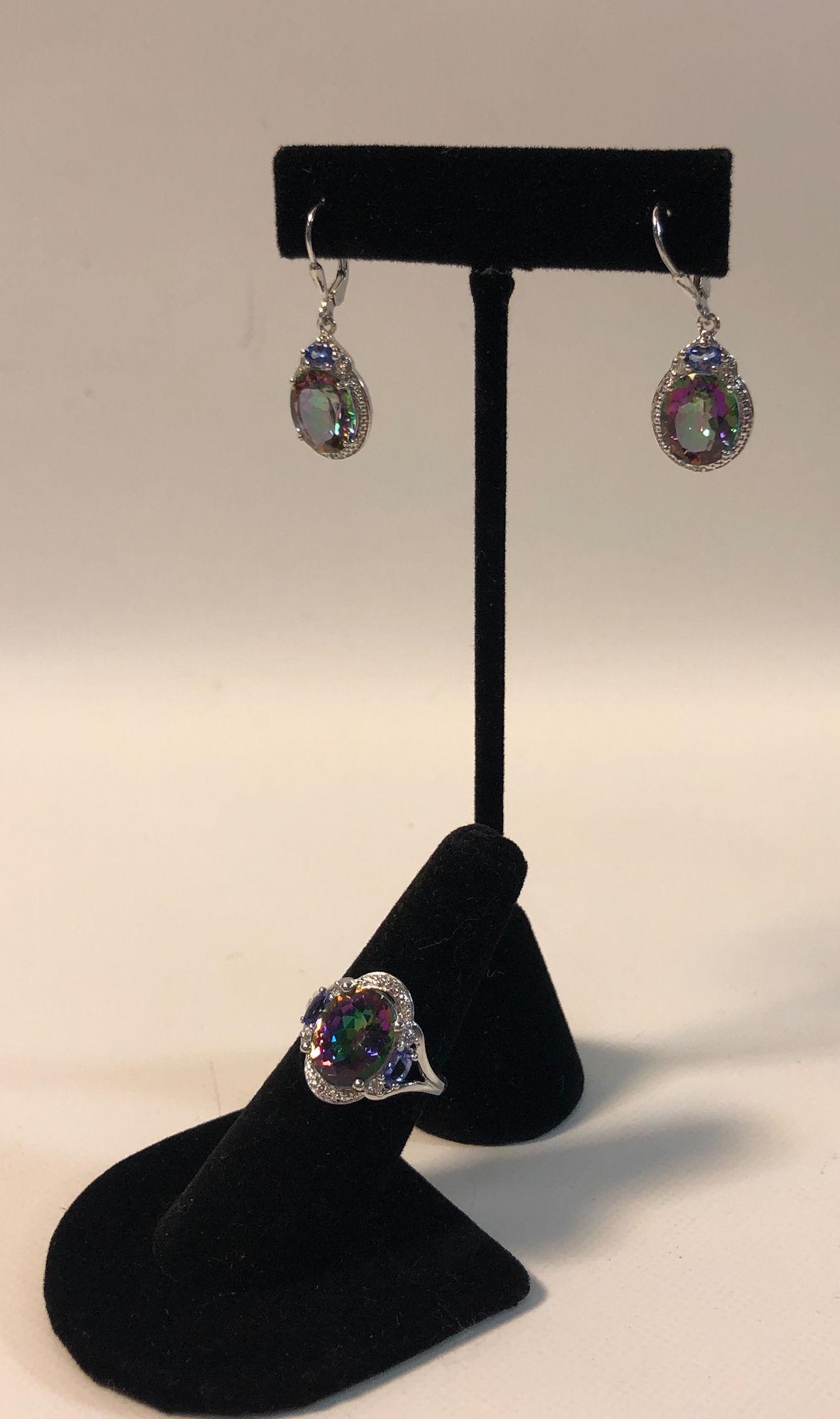 SILVER AND GEMSTONE JEWELRY SET (1 of 14)