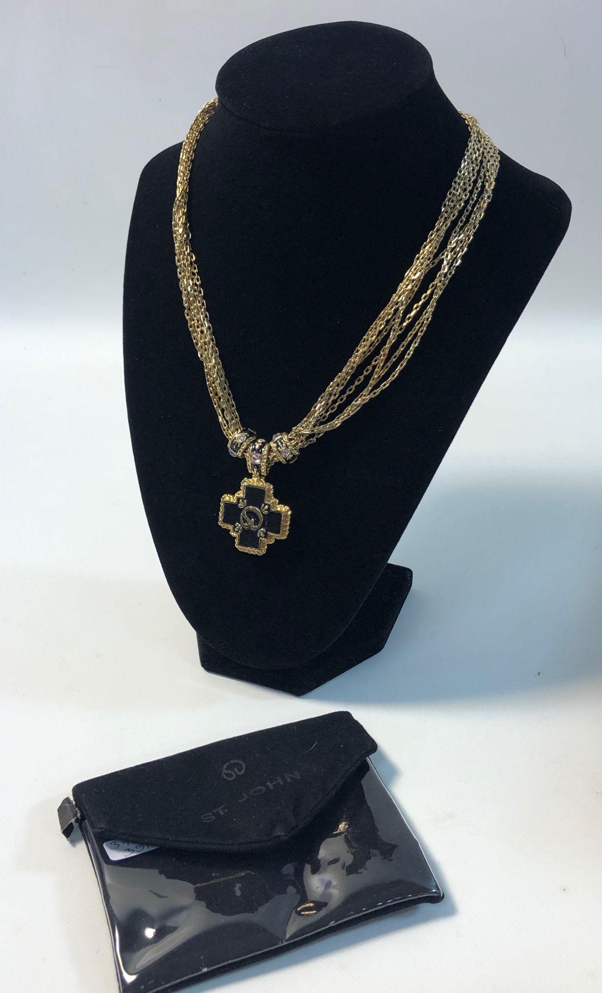 ST. JOHN DESIGNER BRAND ACCESSORY IN POUCH (1 of 8)