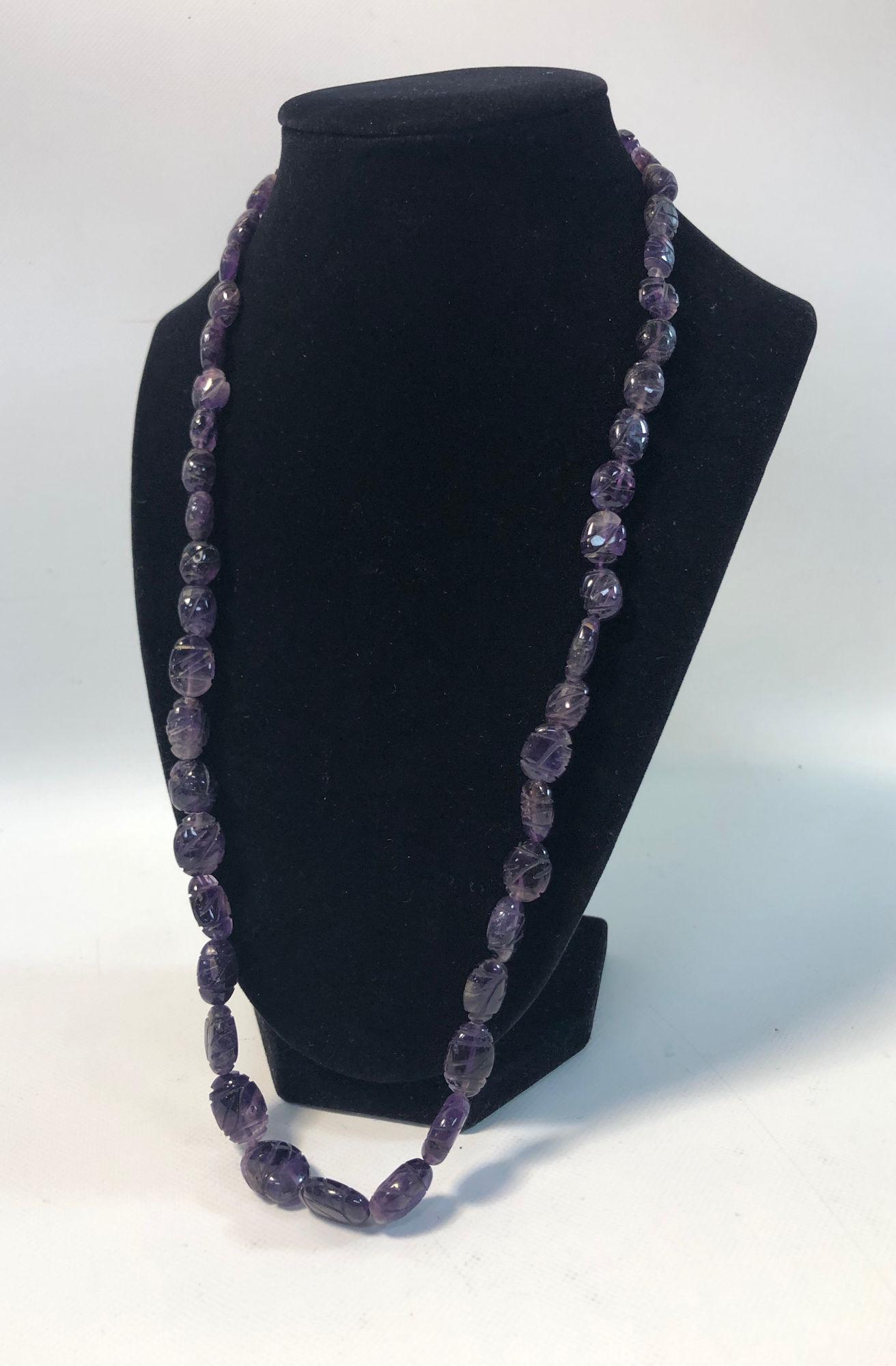 GEMSTONE NECKLACE (1 of 5)