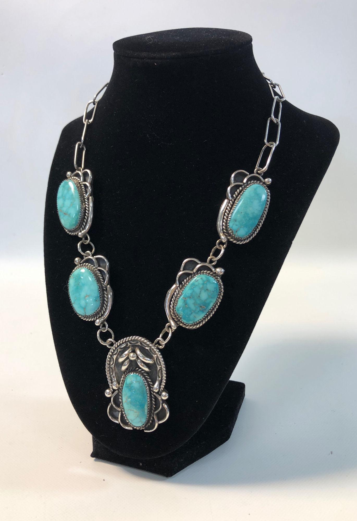 SOUTHWESTERN STYLE STATEMENT NECKLACE (1 of 7)