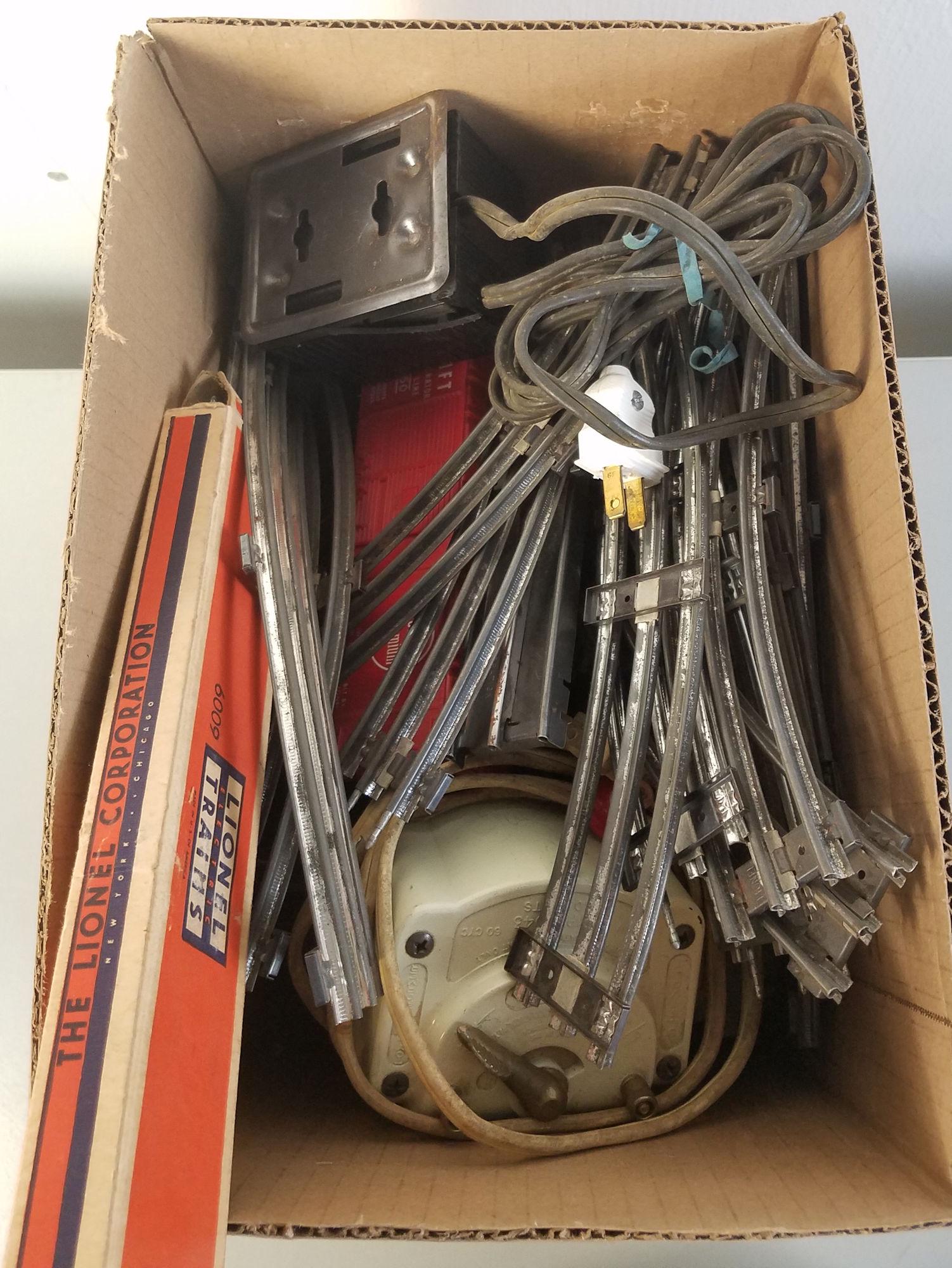 LIONEL O GAUGE POST WAR- BOX LOT MISC., INCLUDING (1 of 2)