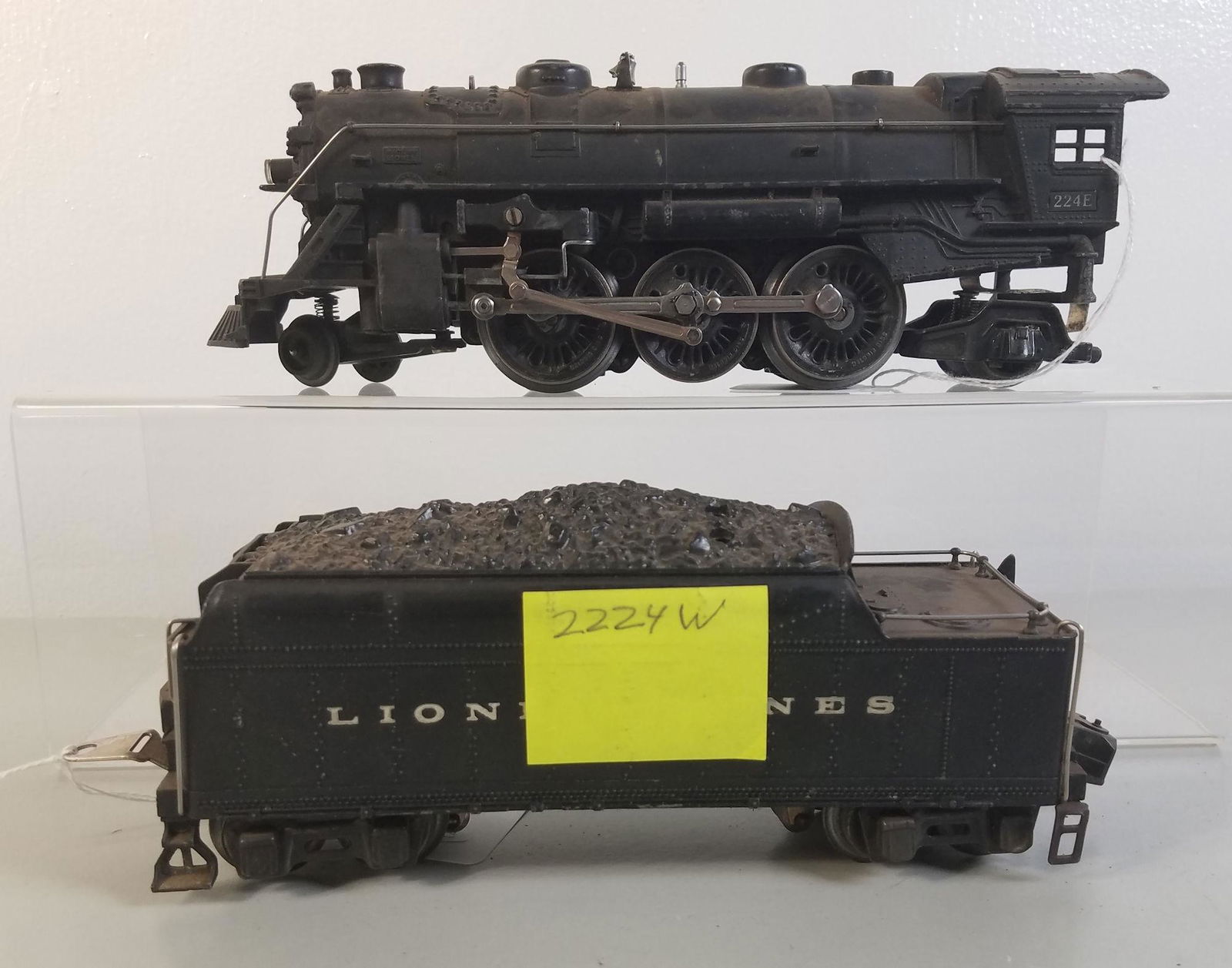 LIONEL O GAUGE PRE WAR- 224E ENGINE WITH 2224W TENDER (1 of 7)