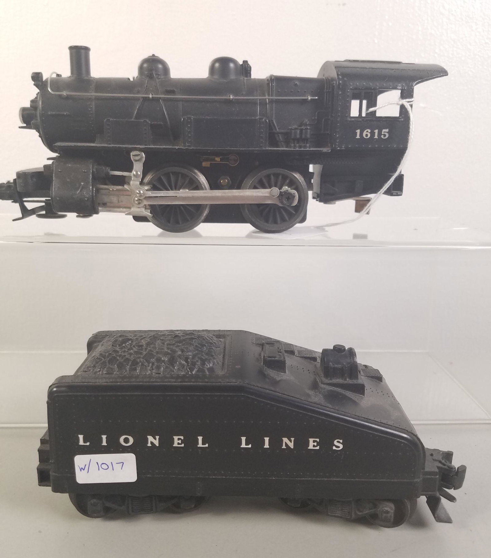 LIONEL O GAUGE POST WAR- 1615 ENGINE WITH TENDER: LIONEL O GAUGE POST WAR- 1615 ENGINE WITH TENDER