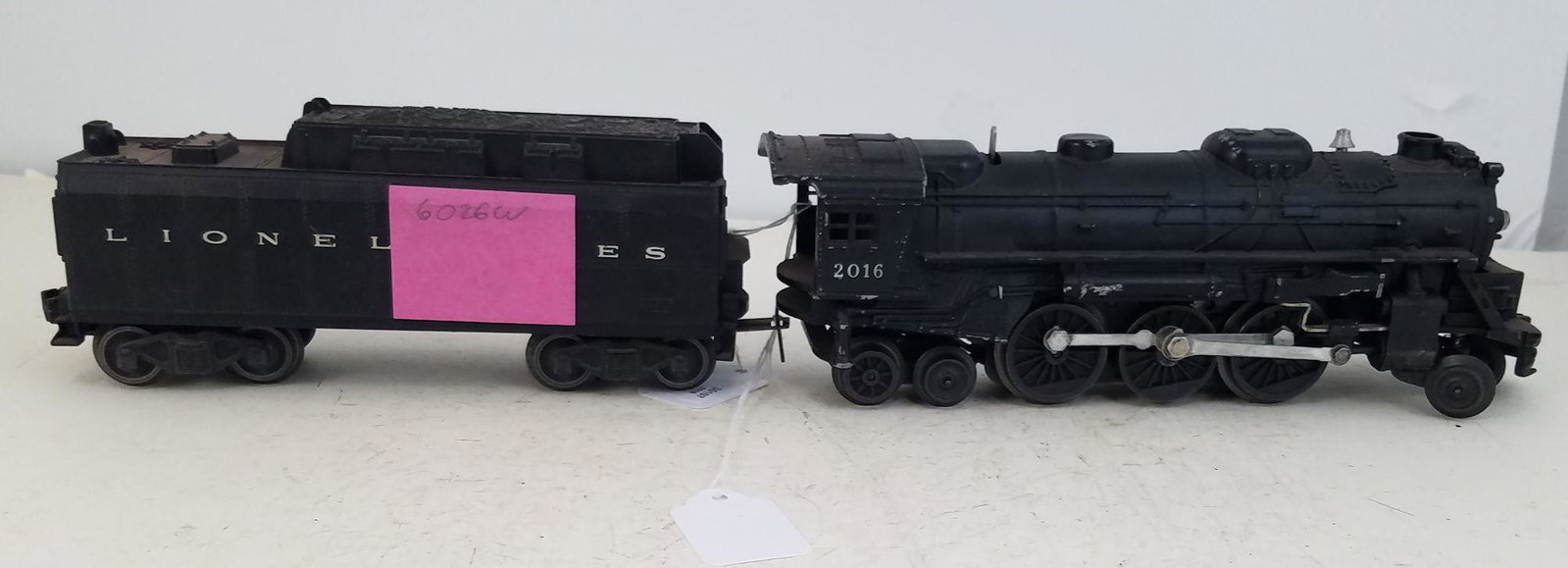 LIONEL O GAUGE POST WAR- 2016 ENGINE WITH 6026W TENDER: LIONEL O GAUGE POST WAR- 2016 ENGINE WITH 6026W TENDER