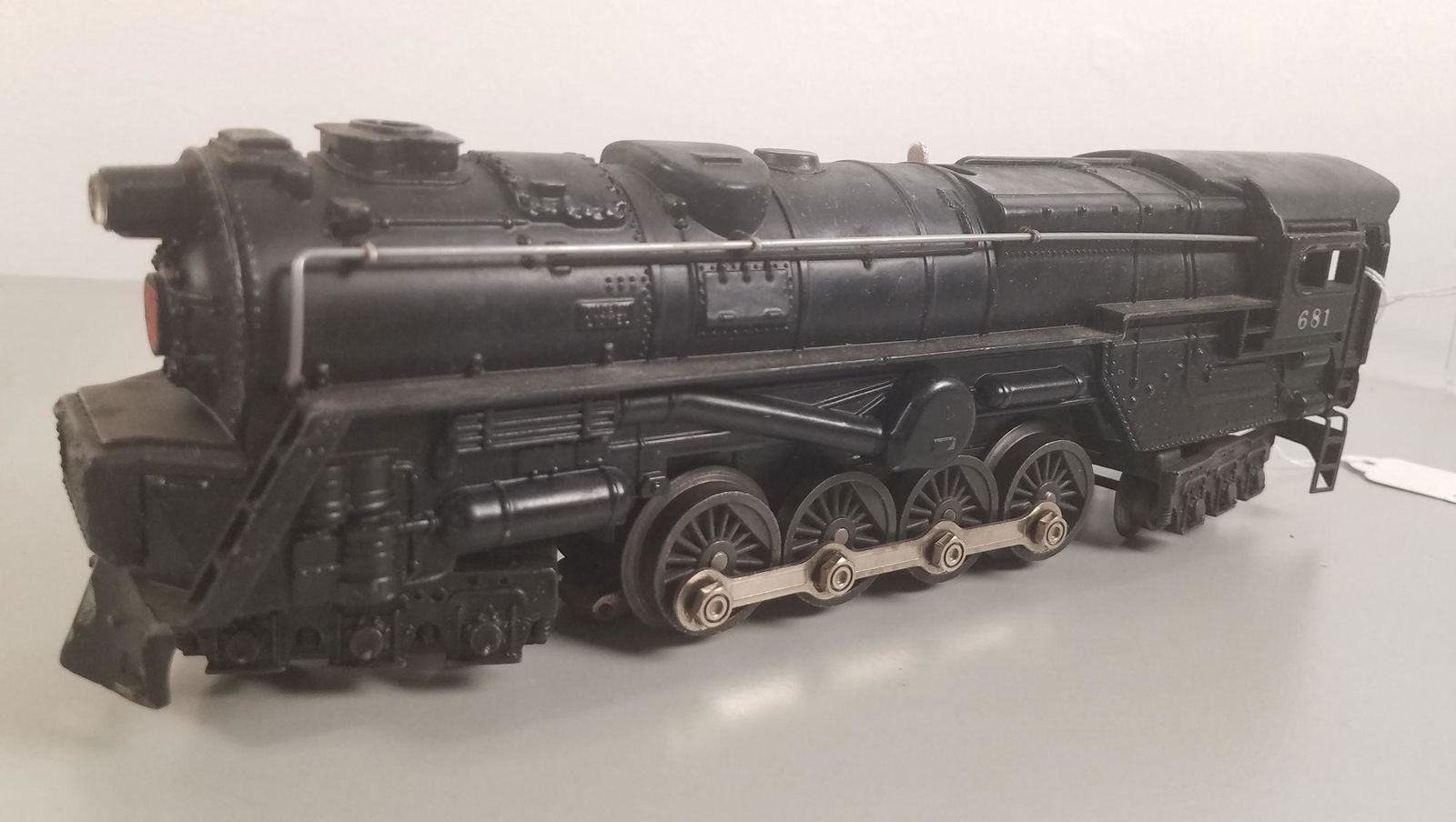 LIONEL O GAUGE POST WAR- 681 ENGINE WITH BOX (1 of 3)