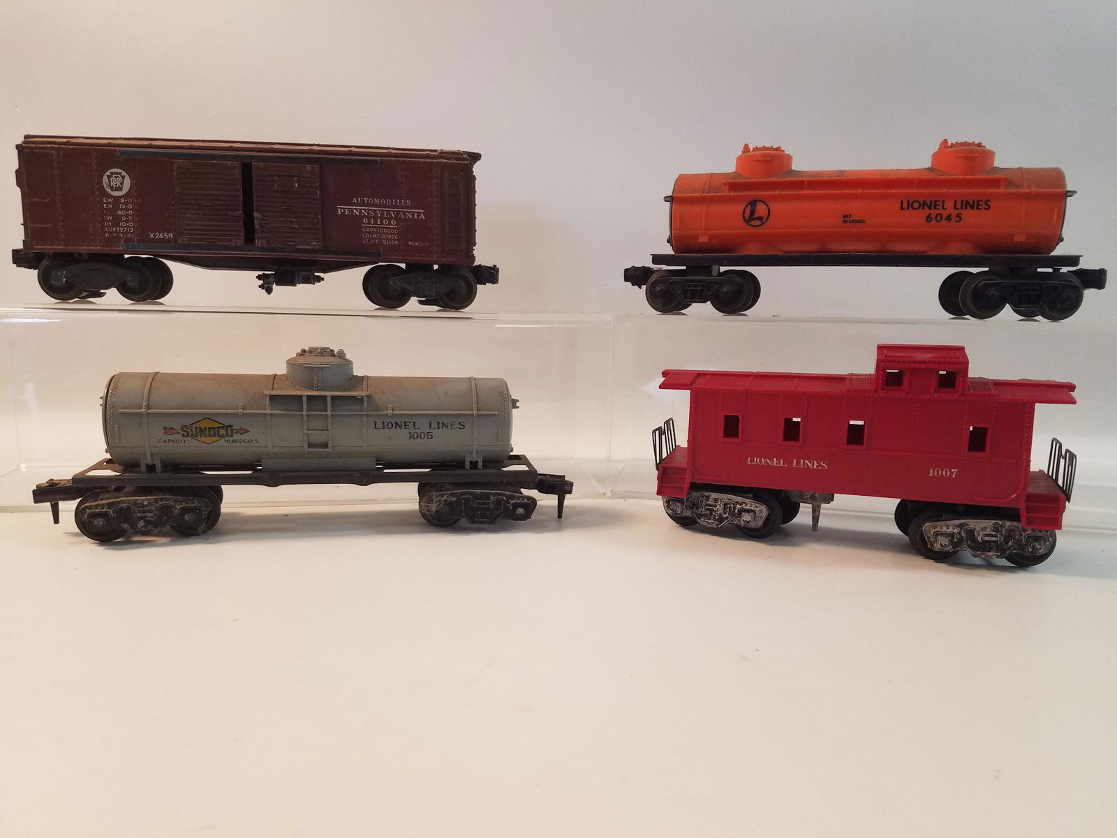 LIONEL O GAUGE POST WAR- BOX LOT 4 FREIGHT CARS- 1005 (1 of 10)
