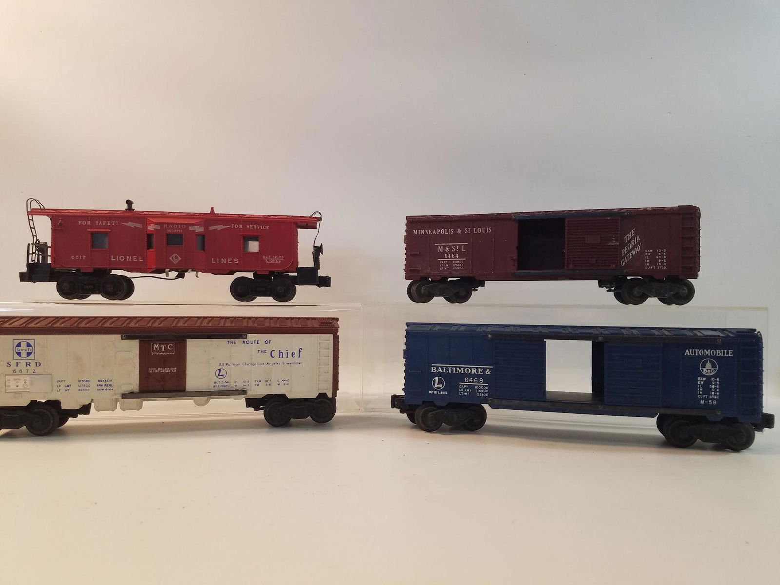 LIONEL O GAUGE POST WAR- BOX LOT 4 FREIGHT CARS- 6517 (1 of 9)