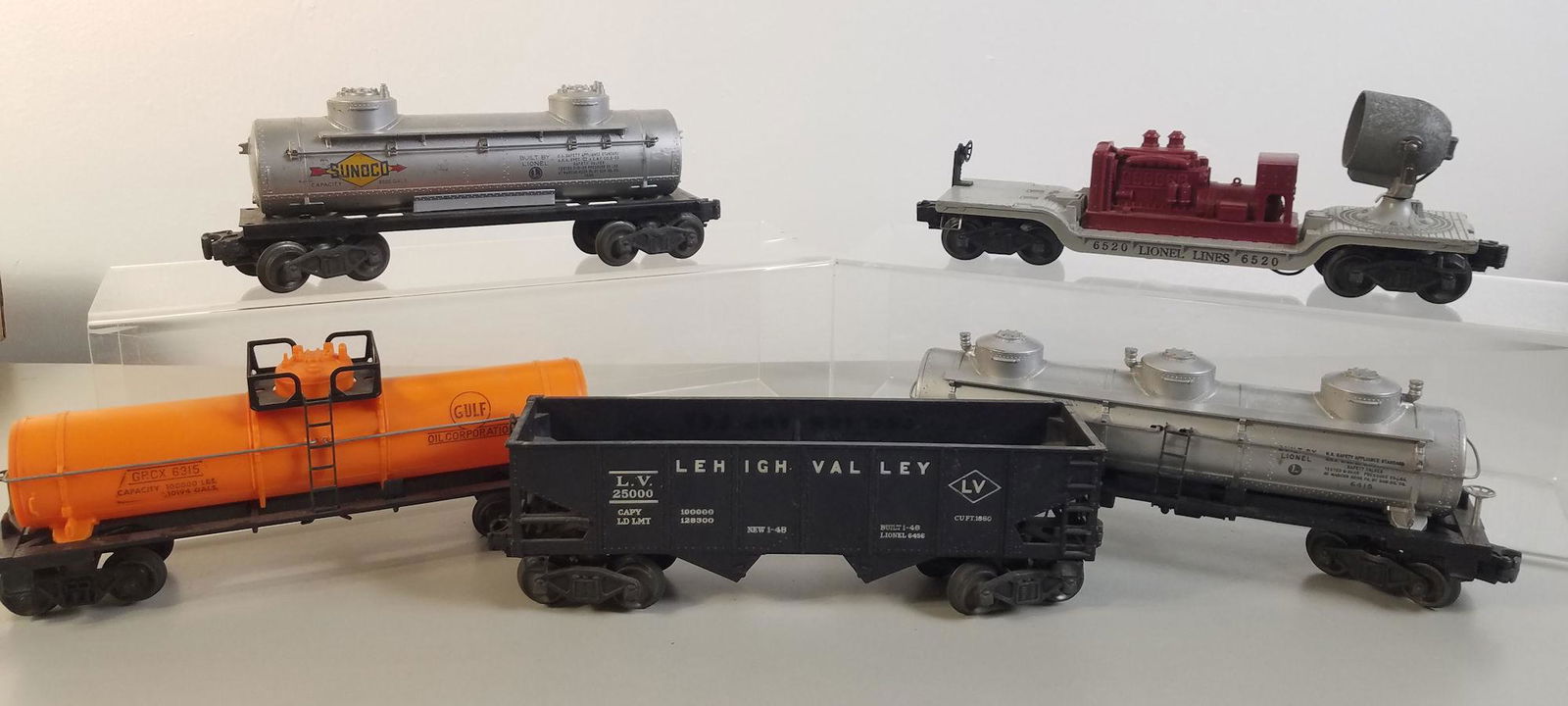 LIONEL O GAUGE POST WAR- BOX LOT 5 FREIGHT CARS- 6415, (1 of 11)