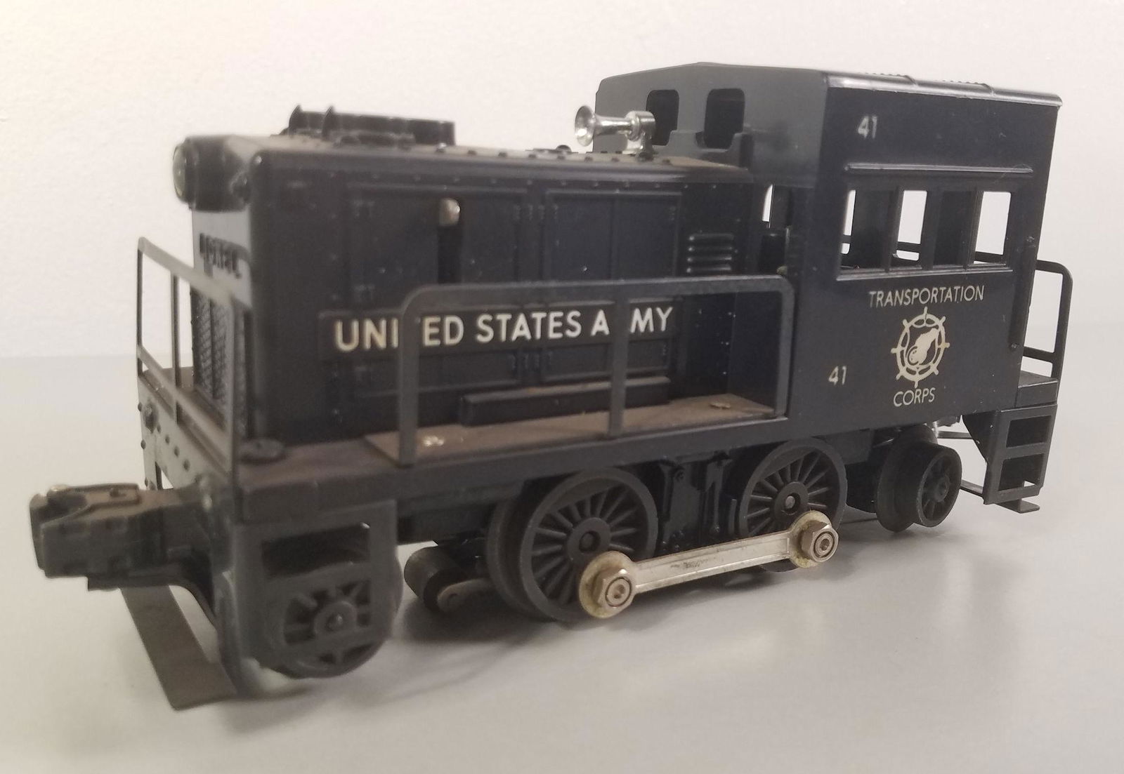LIONEL O GAUGE POST WAR- 41 US ARMY SWITCHER (1 of 3)