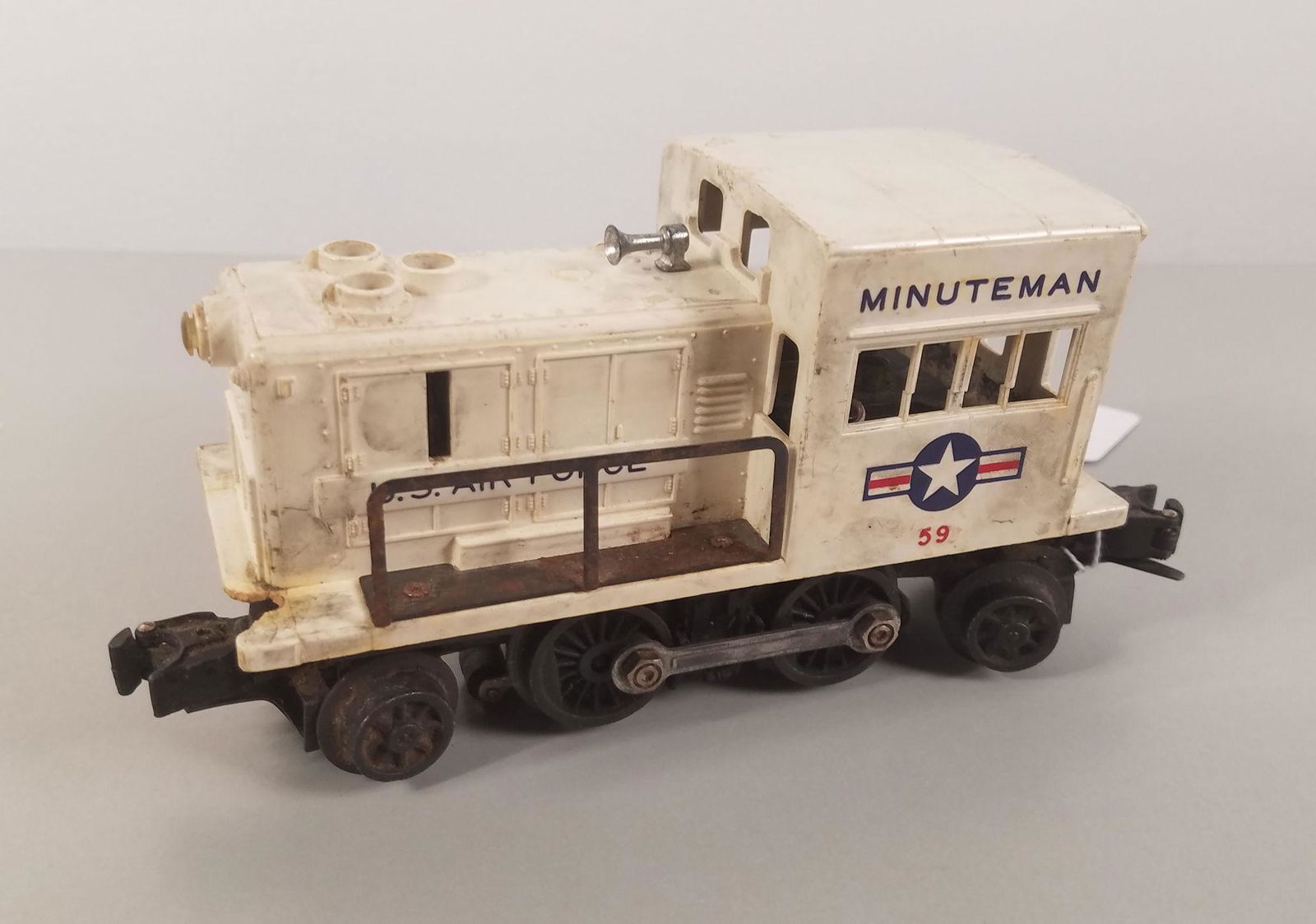LIONEL O GAUGE POST WAR - 59 MINUTE MAN SWITCHER, (1 of 3)