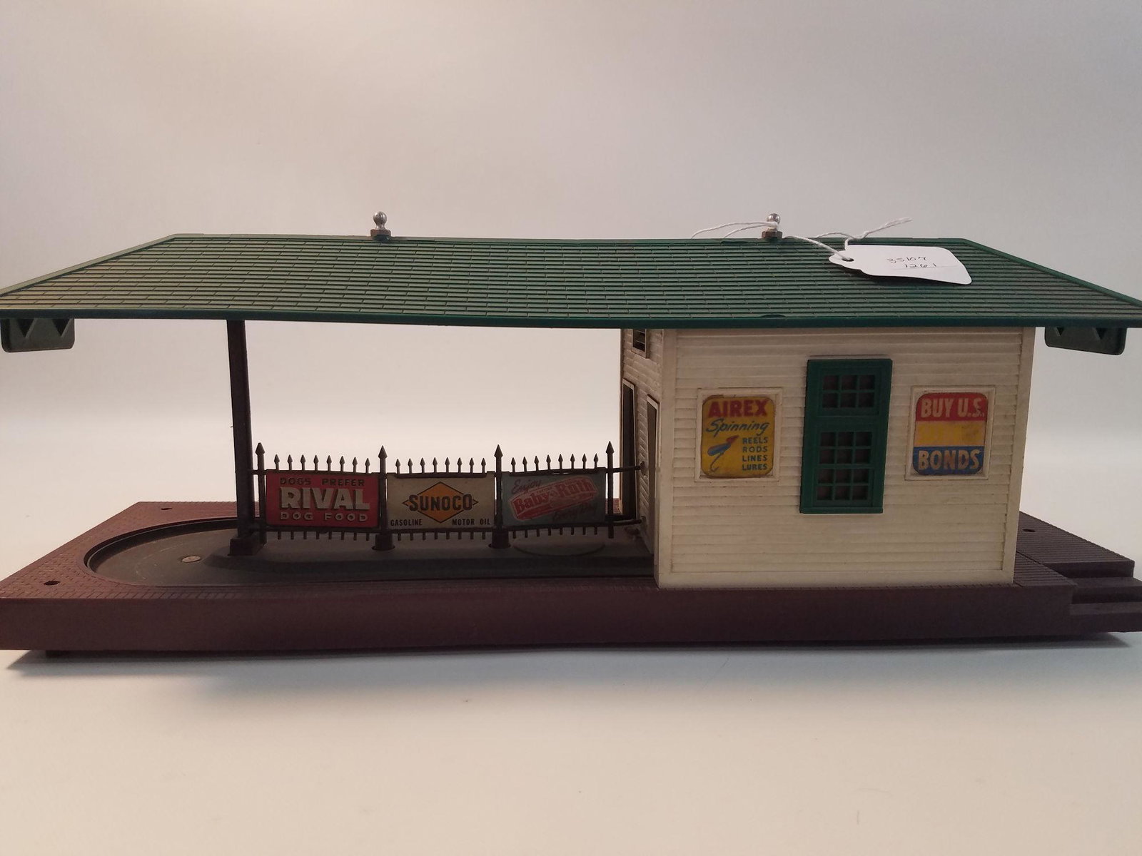 LIONEL O GAUGE POST WAR- 356 OP FREIGHT STATION: LIONEL O GAUGE POST WAR- 356 OP FREIGHT STATION