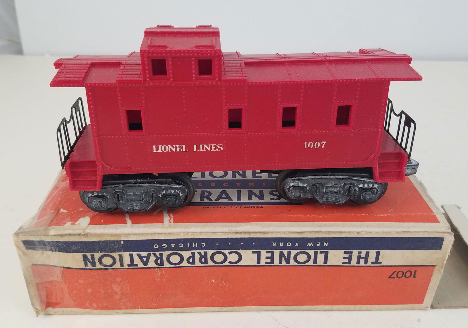 LIONEL O GAUGE POST WAR- BOX LOT 4 FREIGHT CARS- 1005 (1 of 10)