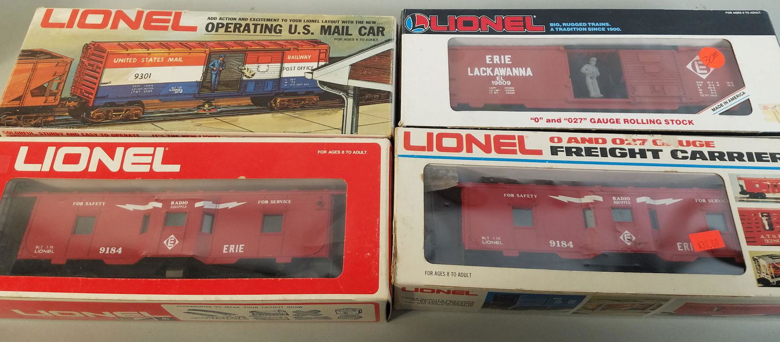 LIONEL O GUAGE MODERN ERA- BOX LOT 4 FREIGHT CARS- (2) (1 of 6)