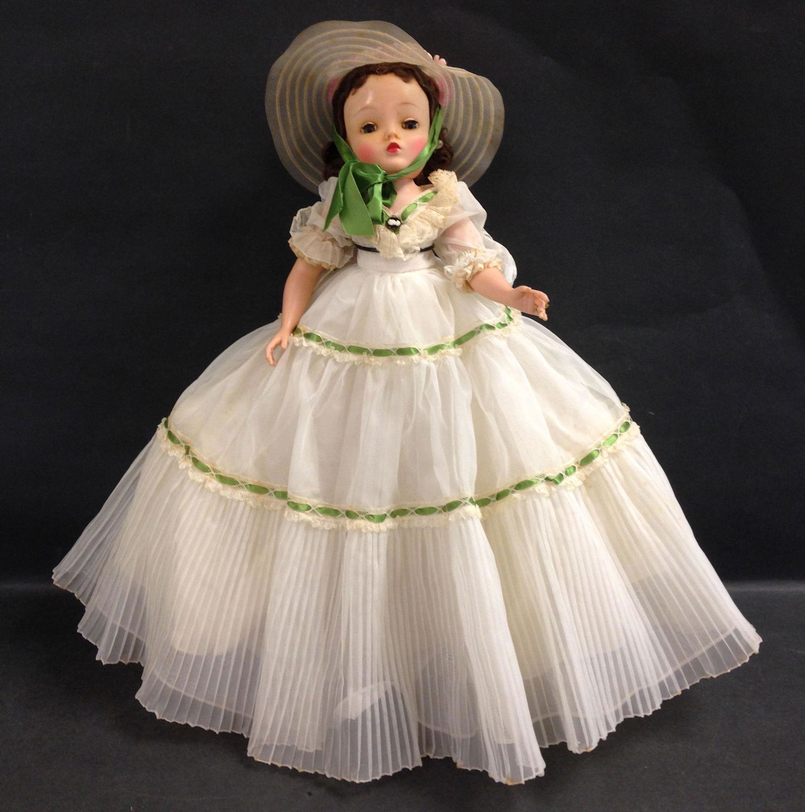 21" MADAME ALEXANDER CISSY IN ORIGINAL BOX. HARD (1 of 8)