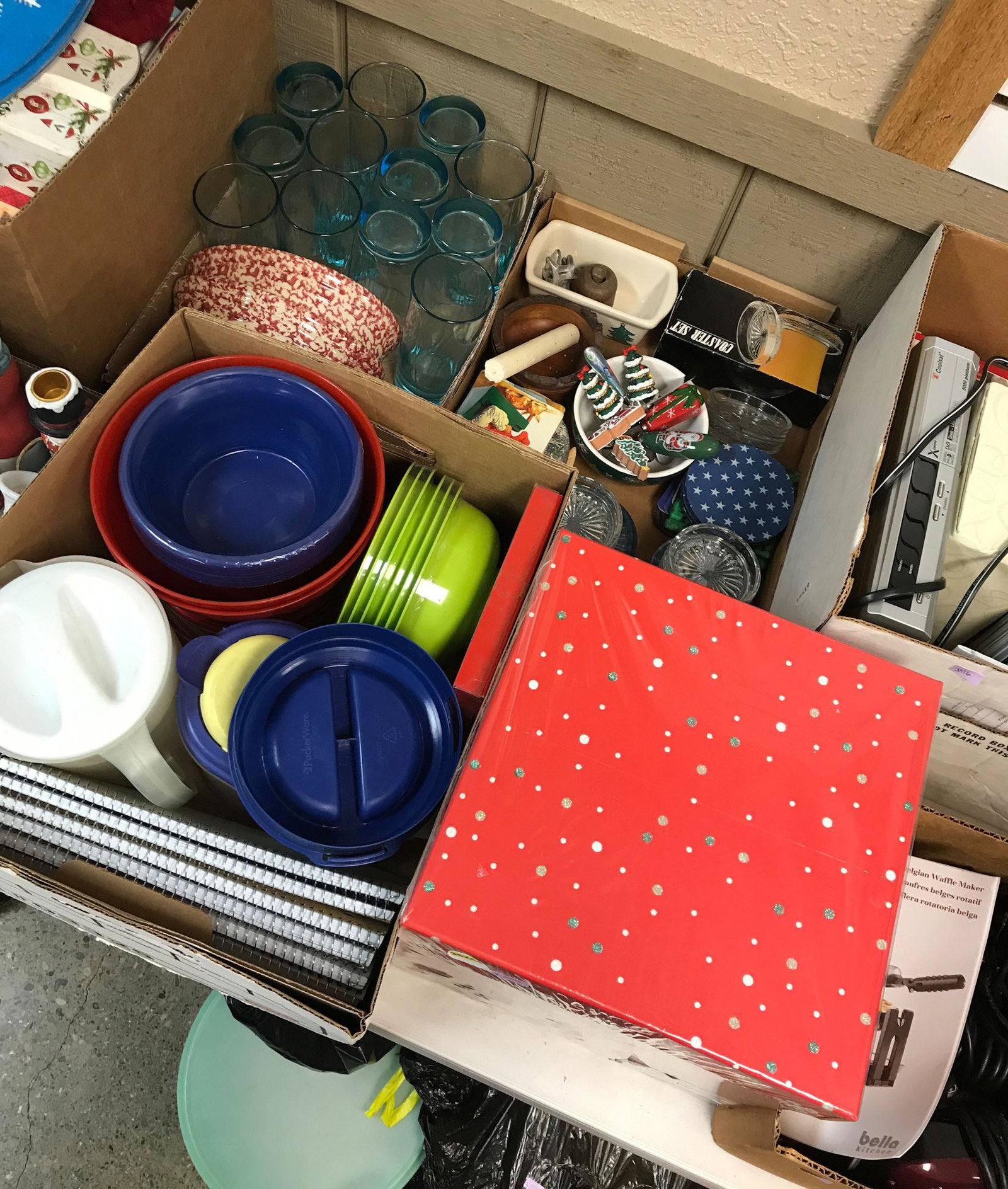 4 BOX LOTS INCLUDING BLUE GLASSES: 4 BOX LOTS INCLUDING BLUE GLASSES