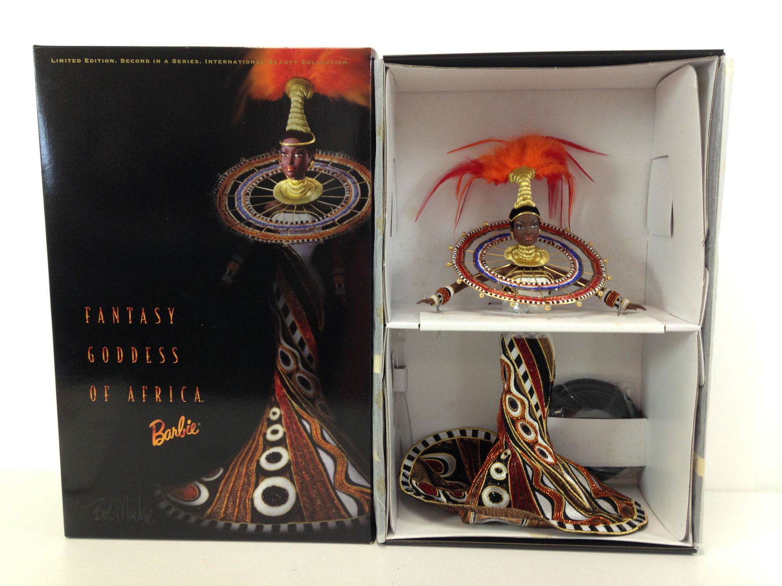 NRFB BOB MACKIE INTERNATIONAL BEAUTY COLLECTION: NRFB BOB MACKIE INTERNATIONAL BEAUTY COLLECTION "FANTASY GODDESS OF AFRICA".