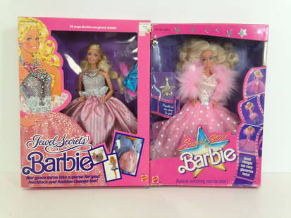 (2) NRFB VINTAGE BARBIES INCLUDING "SUPER STAR" AND: (2) NRFB VINTAGE BARBIES INCLUDING "SUPER STAR" AND "JEWEL SECRETS".