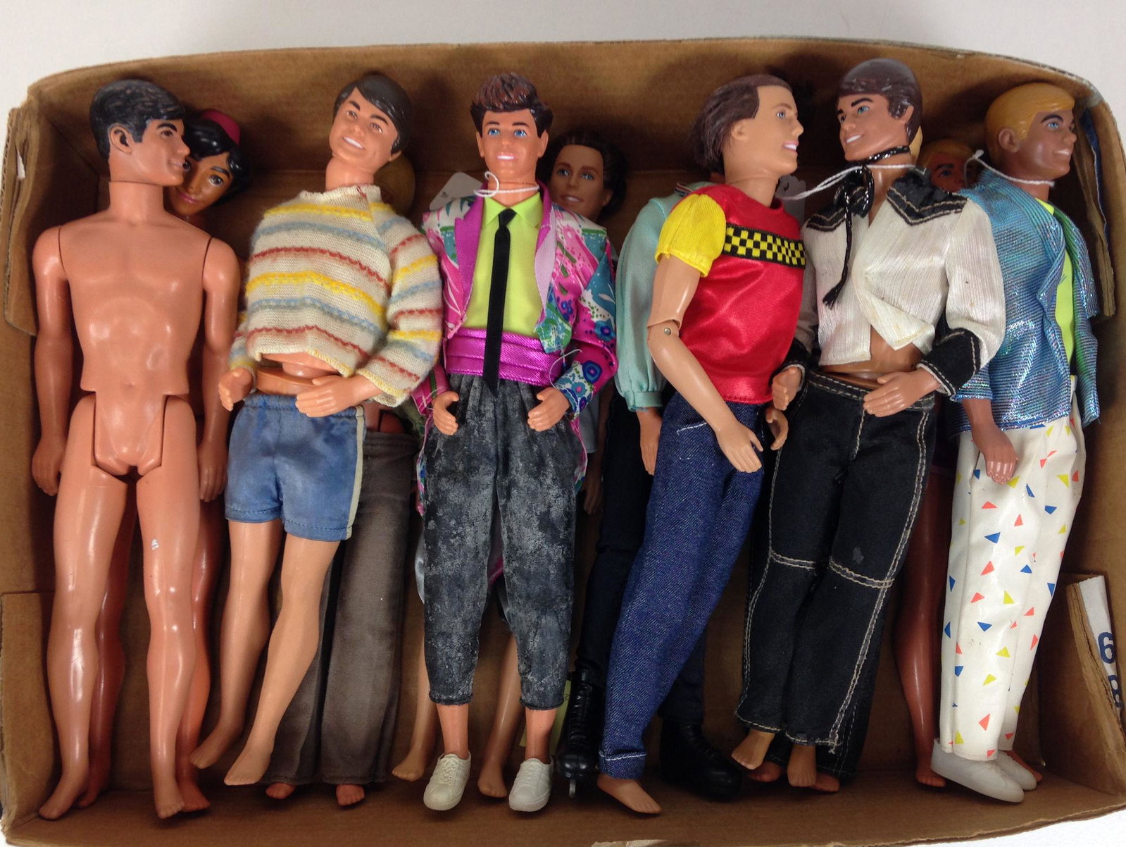 (12) UNBOXED VINTAGE KEN AND FRIENDS INCLUDING ALADDIN,: (12) UNBOXED VINTAGE KEN AND FRIENDS INCLUDING ALADDIN, WESTERN KEN AND ROCKERS DEREK.