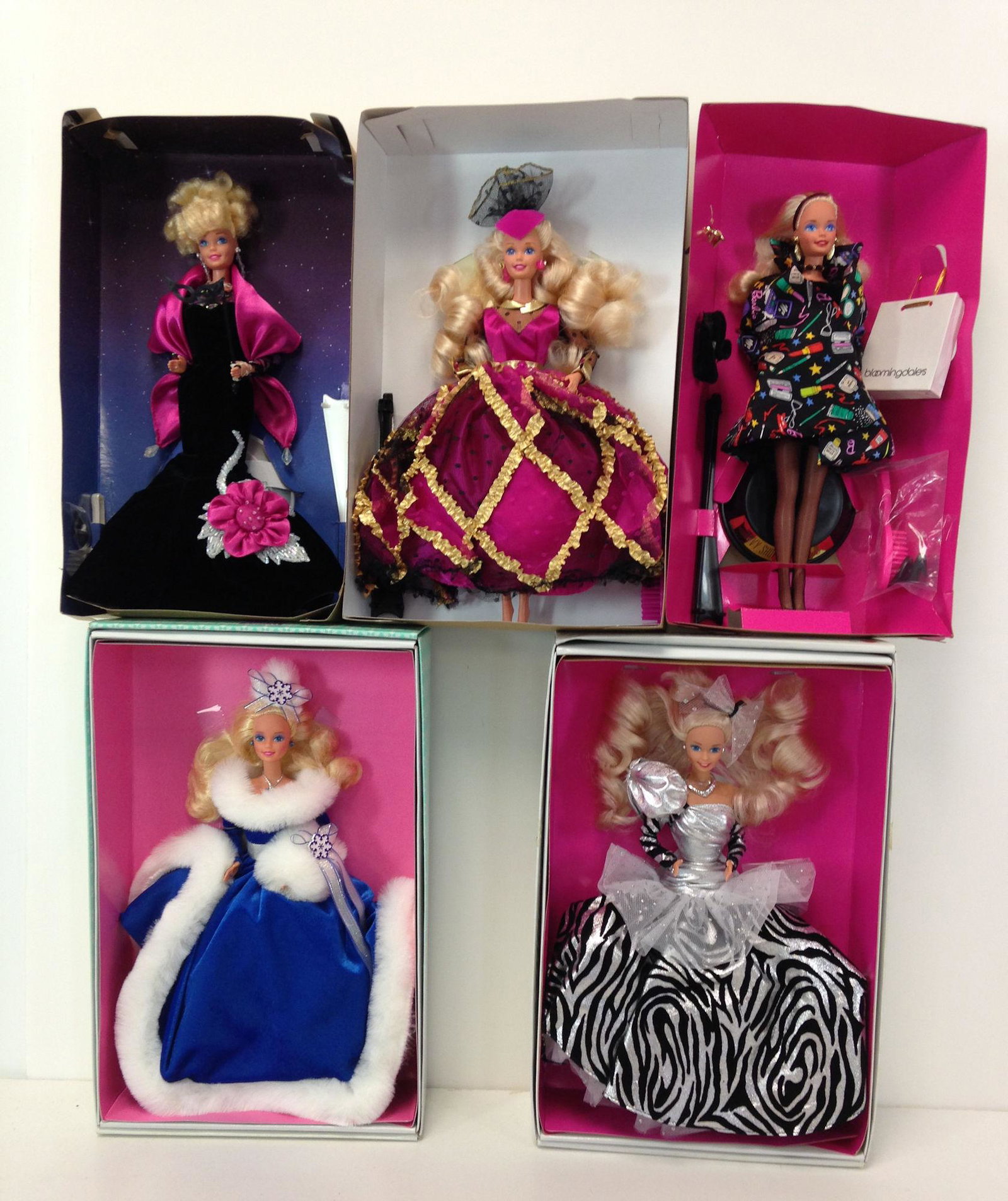 (5) NRFB BARBIES INCLUDING "ROYAL INVITATION", "WINTER (1 of 2)