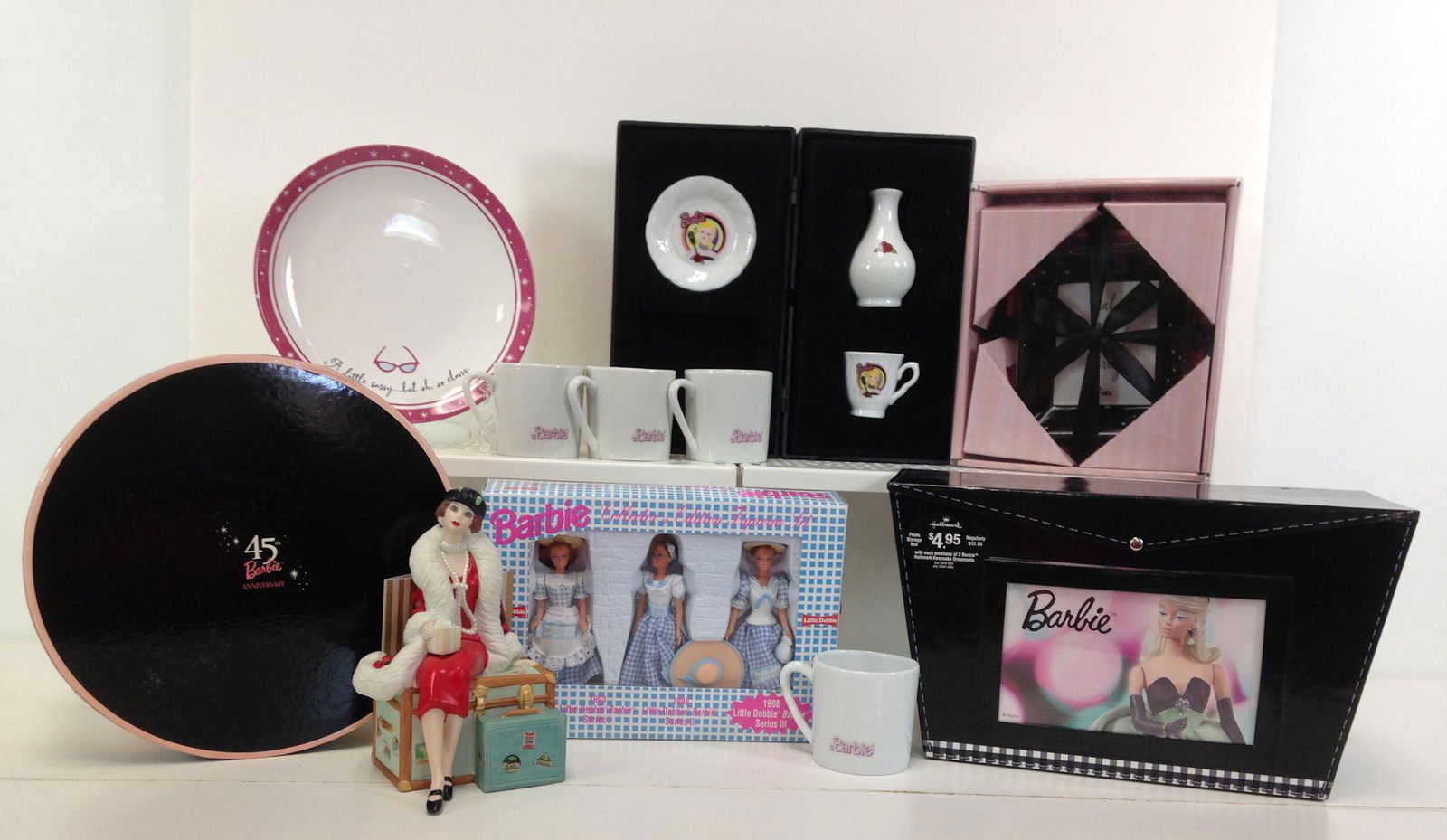 LOT OF MISCELLANEOUS BARBIE ITEMS INCLUDING BOXED (1 of 1)