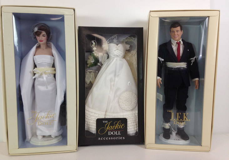 Lot Franklin Mint John And Jackie Kennedy Dolls And
