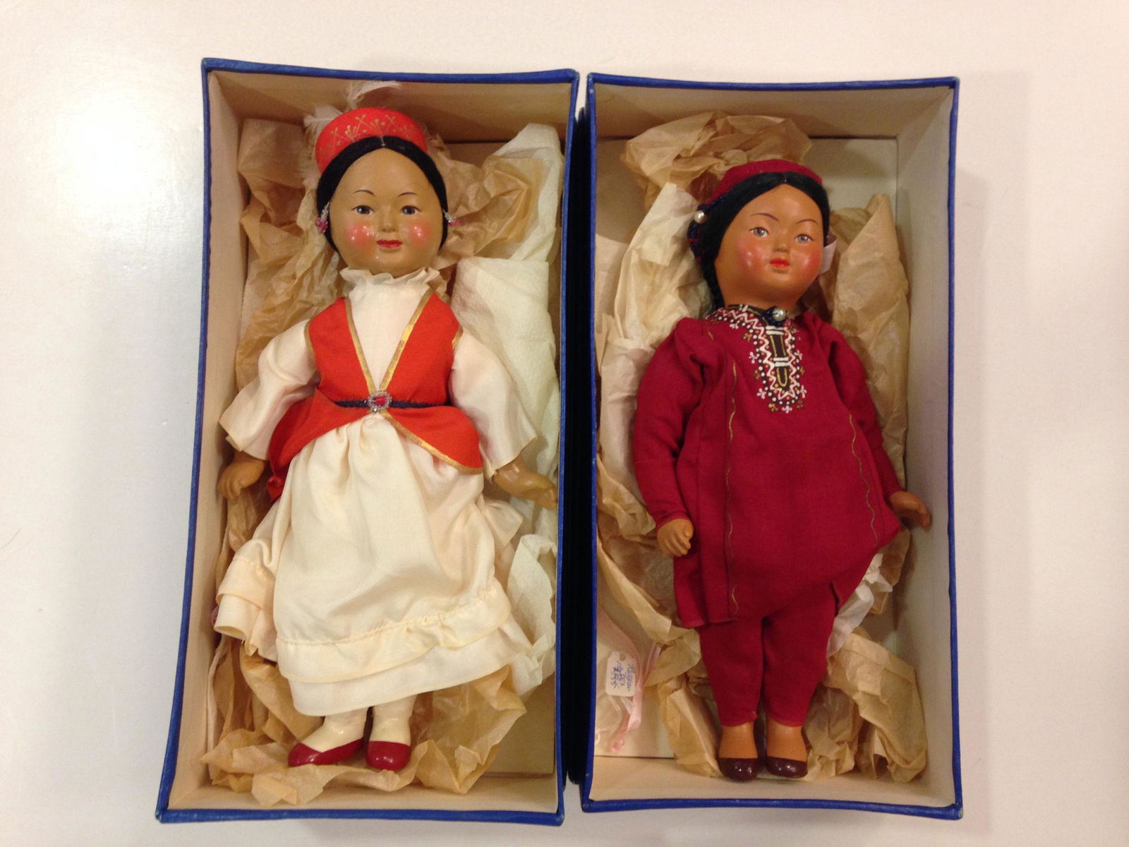 (2) COMPOSITION RUSSIAN DOLLS IN ORIGINAL BOXES. (1 of 1)