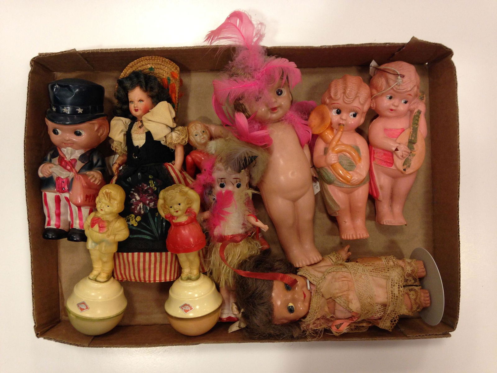 LOT OF CELLULOID DOLLS INCLUDING CARNIVAL KEWPIES. (1 of 1)
