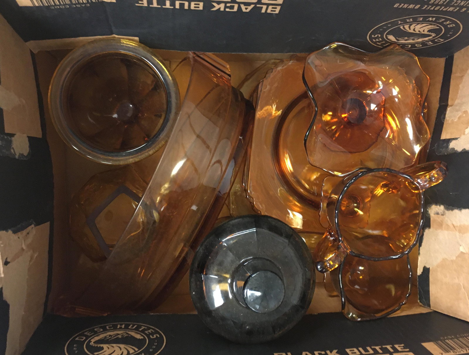 BOX LOT OF FOSTORIA AMBER ITEMS, INCLUDING SALAD: BOX LOT OF FOSTORIA AMBER ITEMS, INCLUDING SALAD PLATES, CREAM AND SUGAR, CANDY JAR BASE, AND OVAL FLORAL BOWL