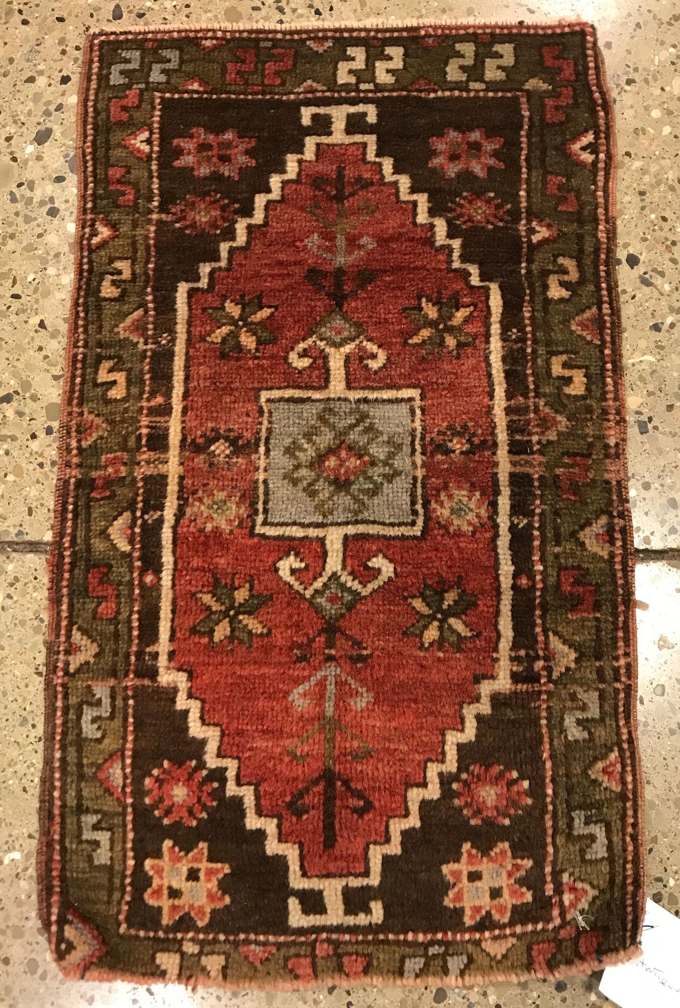 ORIENTAL RUG, ANTIQUE TURKISH OUSHAK RUG, 1'4" x 2'4": ORIENTAL RUG, ANTIQUE TURKISH OUSHAK RUG, 1'4" x 2'4"