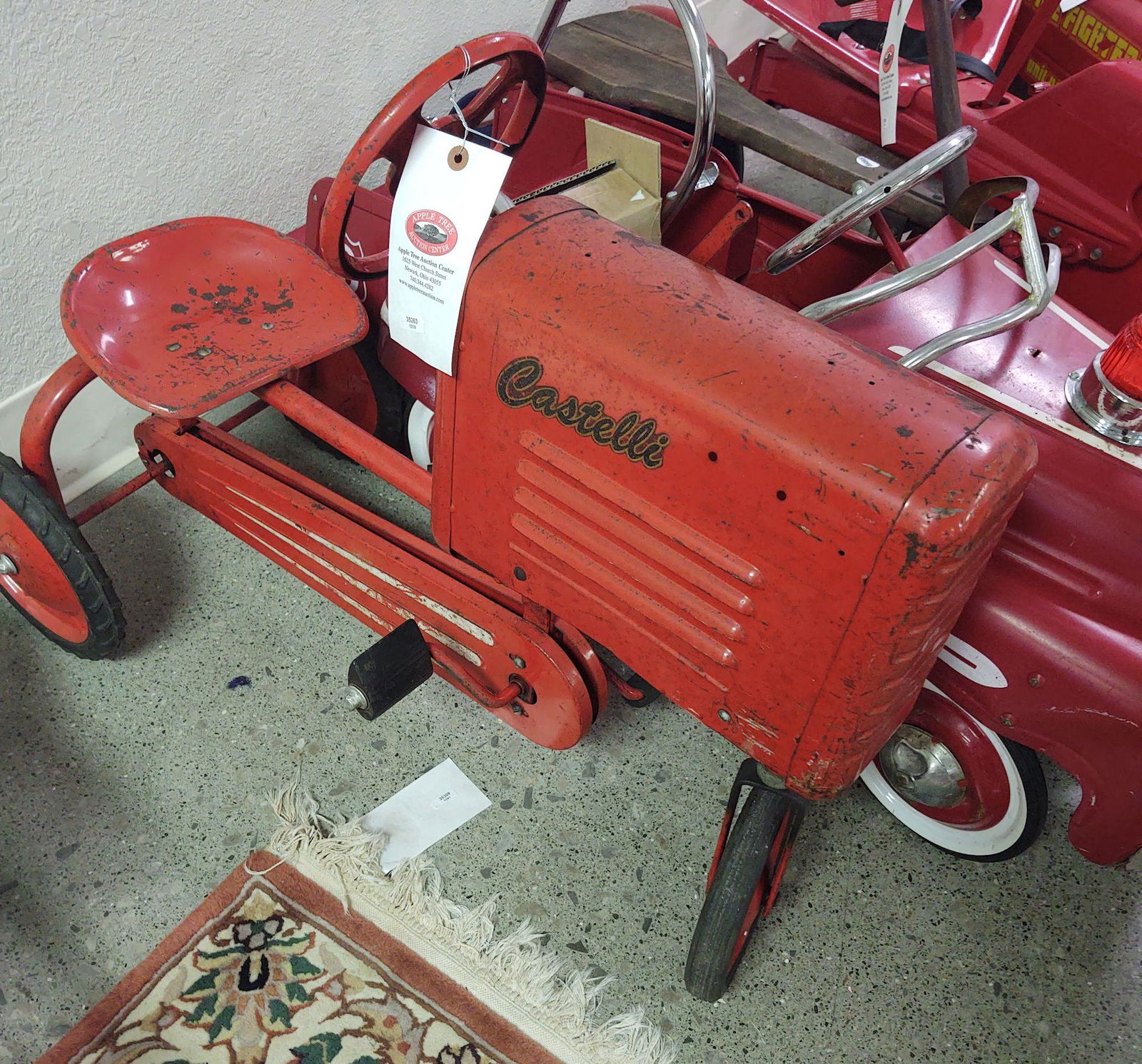 1950S CASTLLI PEDAL TOY TRACTOR, ORIGINAL PAINT WORN (1 of 4)