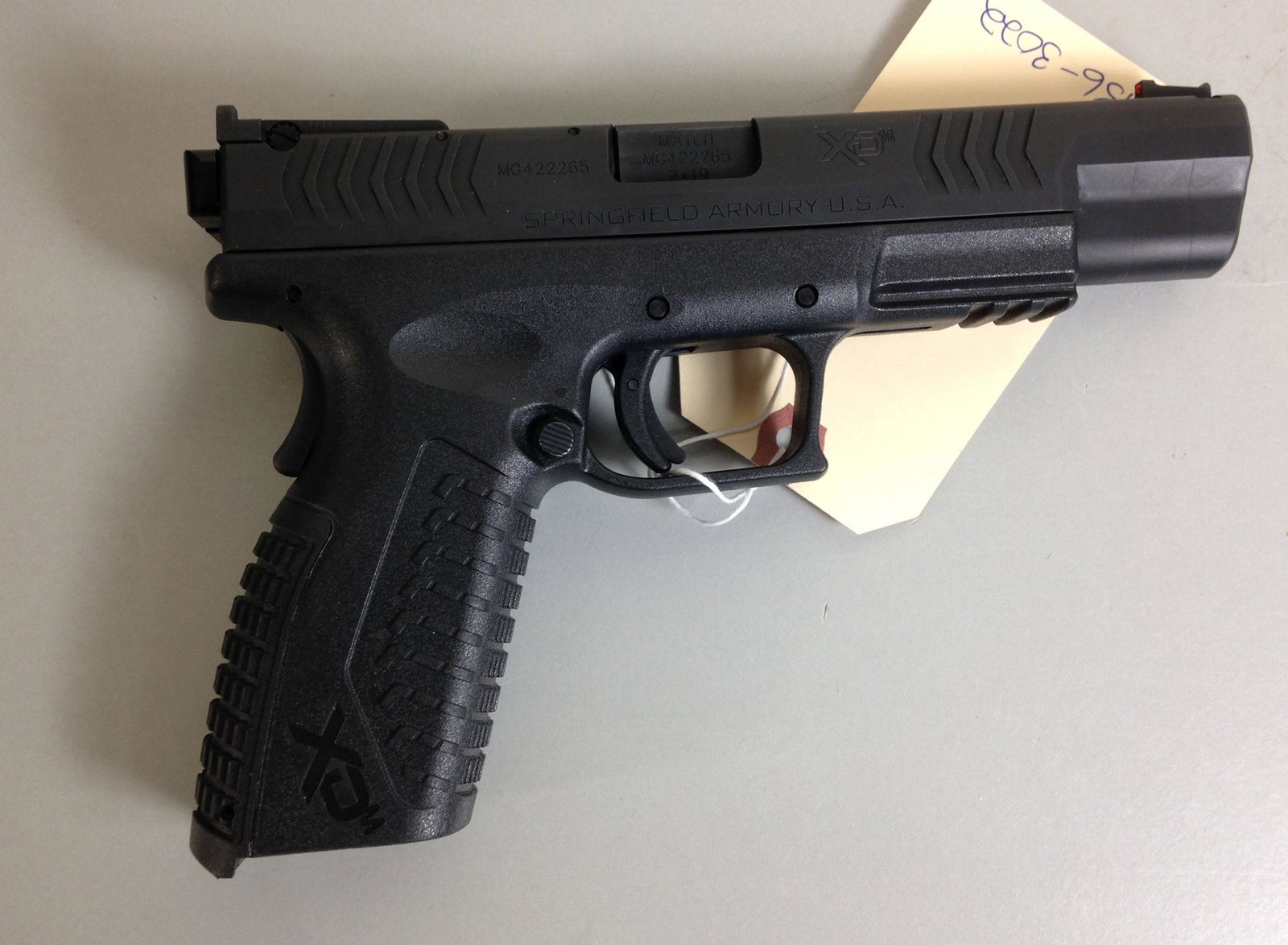 SPRINGFIELD ARMORY MODEL XD-9 9 X 19 CALIBER SEMI-AUTO: SPRINGFIELD ARMORY MODEL XD-9 9 X 19 CALIBER SEMI-AUTO PISTOL SN: MG422265, MISSING MAGAZINES, INCLUDING ACCESSORIES AND HARD CASEBY BIDDING ON THIS LOT BUYER ACCEPTS RESPONSIBILITY OF KNOWLEDGE OF ST