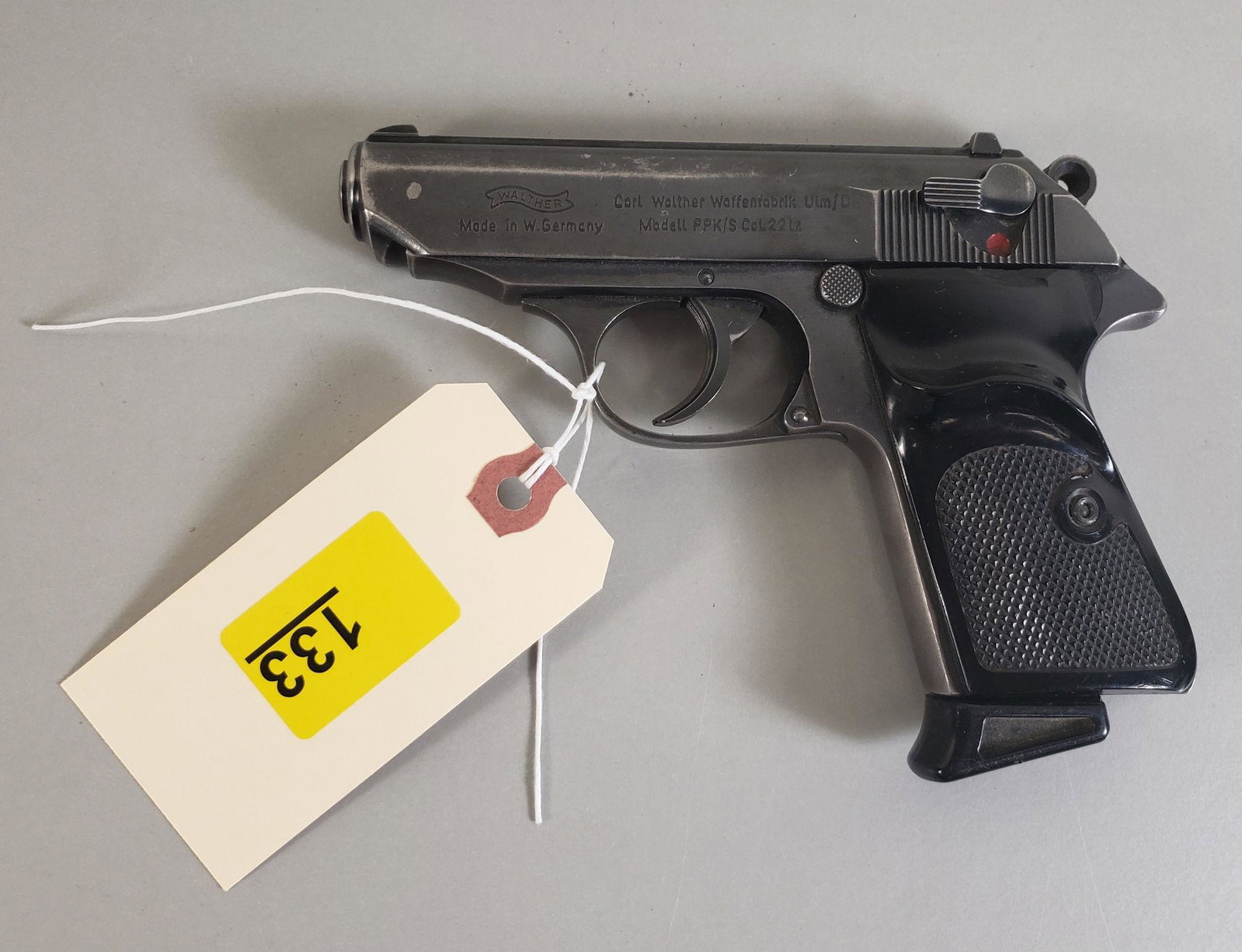 WALTHER MODEL PPK/S .22 CALIBER SEMI-AUTO PISTOL SN:: WALTHER MODEL PPK/S .22 CALIBER SEMI-AUTO PISTOL SN: 129653BY BIDDING ON THIS LOT BUYER ACCEPTS RESPONSIBILITY OF KNOWLEDGE OF STATE AND FEDERAL LAWS FOR RECEIVING THIS ITEM.