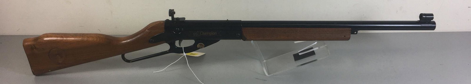 DAISY MODEL 99 CHAMPION BB GUN, MISSING NAME PLATE ON: DAISY MODEL 99 CHAMPION BB GUN, MISSING NAME PLATE ON STOCK. CAUTION OLD BB GUNS HAVE BEEN CHECKED FOR BBs BUT NOT A GUARANTEE *********DOES NOT NEED CALLED IN*******BY BIDDING ON THIS LOT BUYER ACCEP