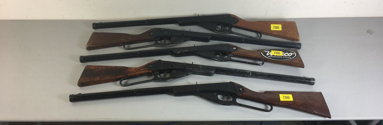 LOT OF (5) DAISY YOUTH MODEL 36 BB GUNS, BROKEN.: LOT OF (5) DAISY YOUTH MODEL 36 BB GUNS, BROKEN. CAUTION OLD BB GUNS HAVE BEEN CHECKED FOR BBs BUT NOT A GUARANTEE *********DOES NOT NEED CALLED IN*******BY BIDDING ON THIS LOT BUYER ACCEPTS RESPONSIB
