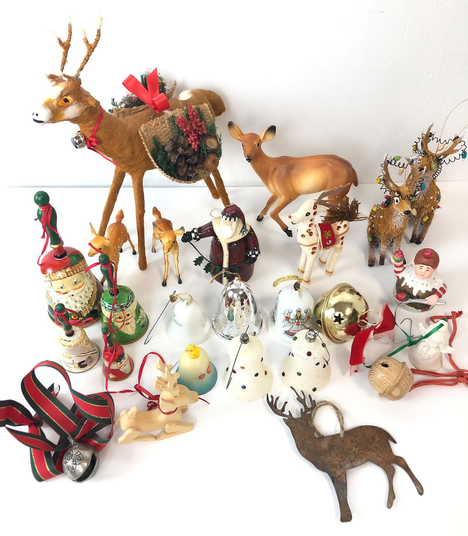 BOX LOT CHRISTMAS INCLUDING BELLS AND REINDEER DECOR. (1 of 2)