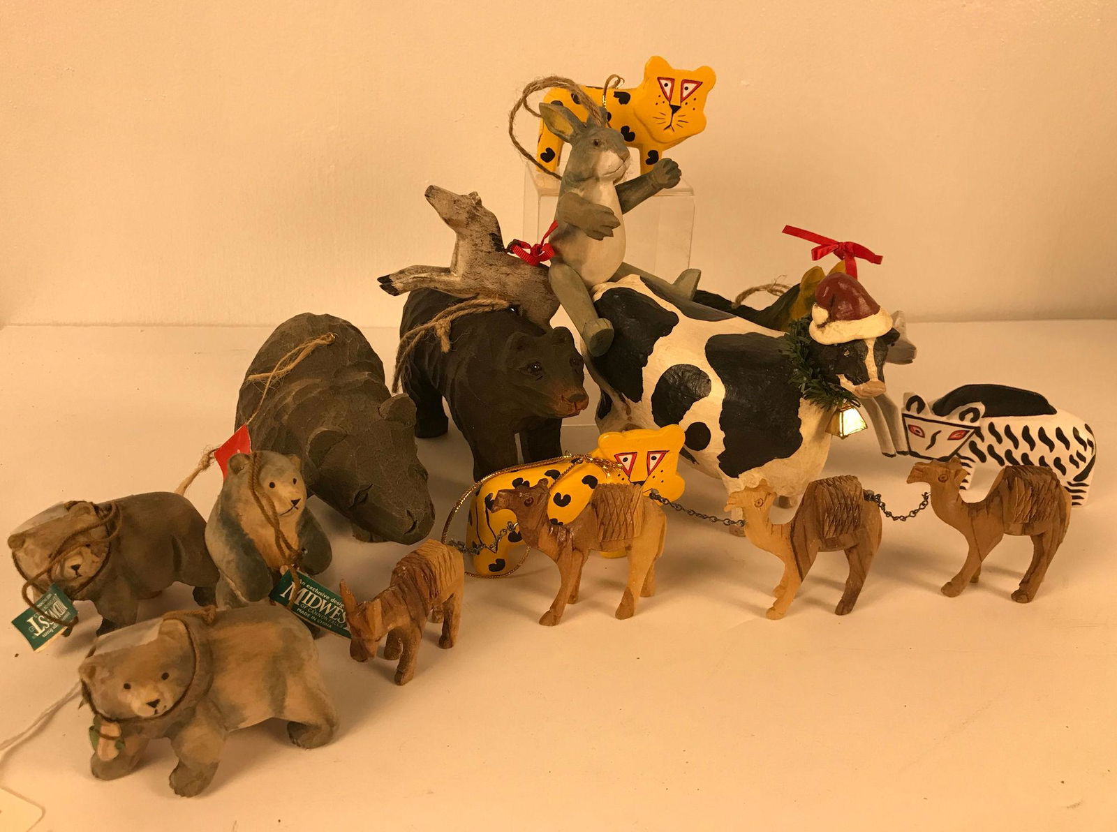 BOX LOT CHRISTMAS INCLUDING HAND CARVED WOODEN ANIMALS. (1 of 1)