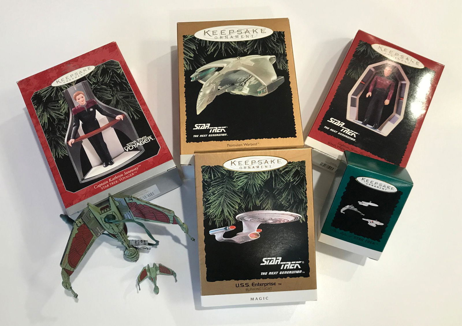 BOX LOT CHRISTMAS INCLUDING 6 HALLMARK STAR TREK (1 of 1)