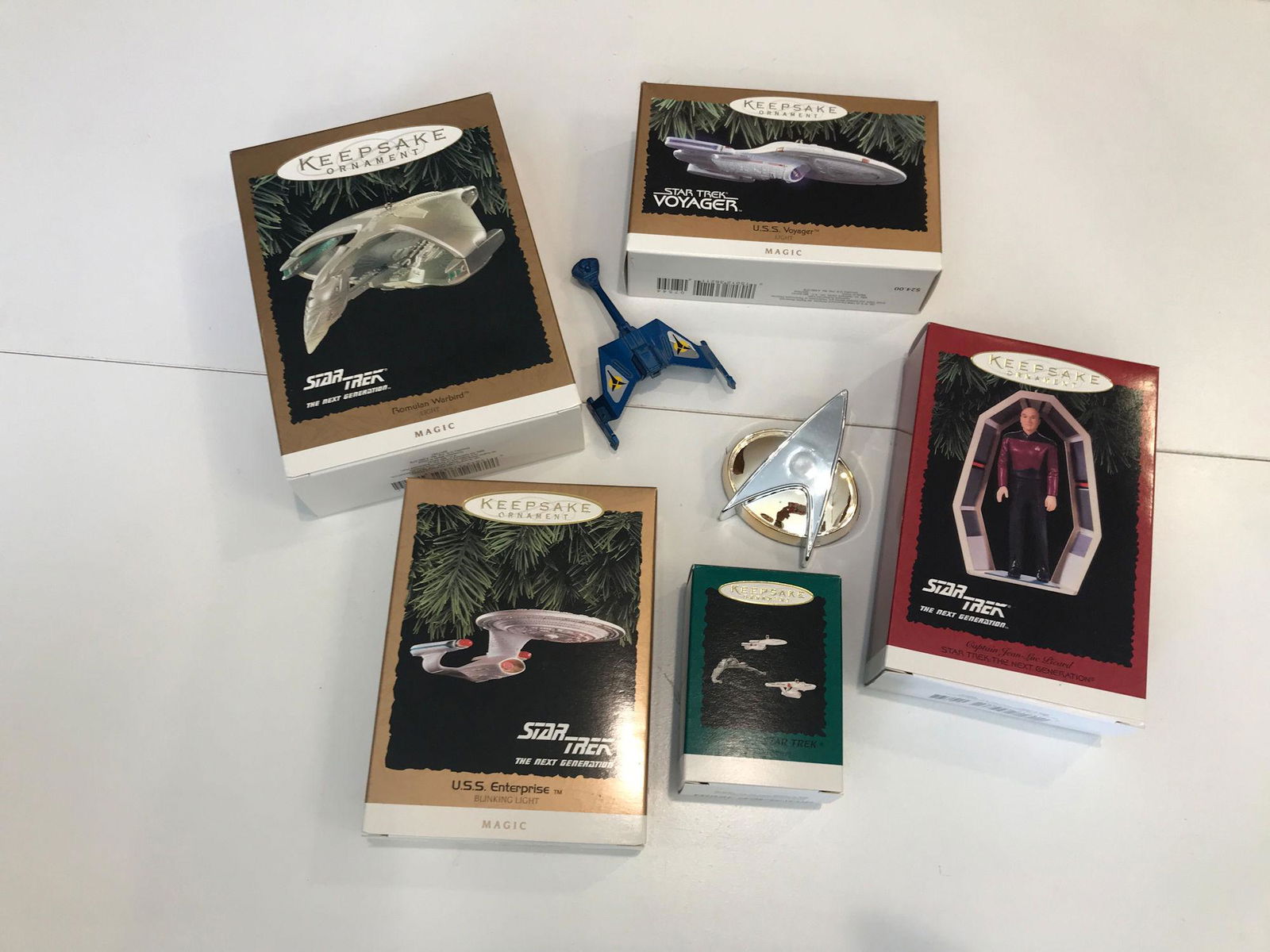 BOX LOT CHRISTMAS INCLUDING 5 HALLMARK STAR TREK (1 of 1)