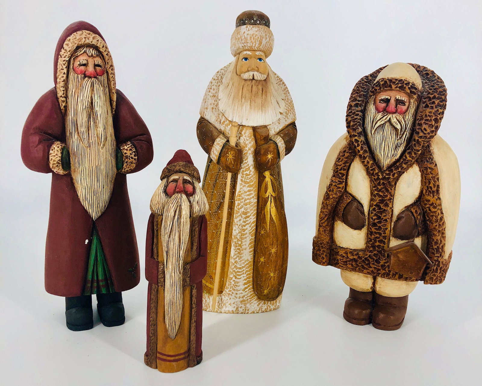 BOX LOT CHRISTMAS INCLUDING 3 SALLY MEOSKY SANTAS AND 1: BOX LOT CHRISTMAS INCLUDING 3 SALLY MEOSKY SANTAS AND 1 ARTIST SIGNED SANTA IS 10"