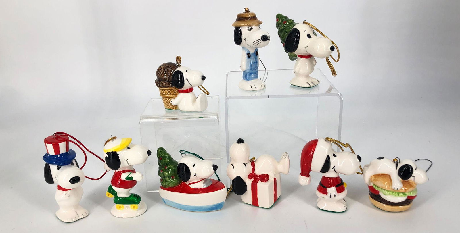 BOX LOT CHRISTMAS INCLUDING 9 PEANUTS SNOOPY ORNAMENTS (1 of 1)