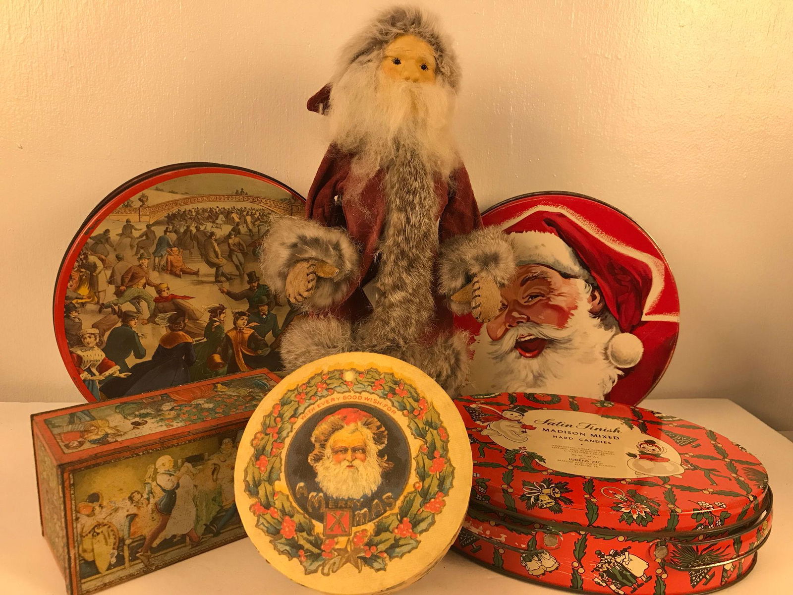 BOX LOT CHRISTMAS INCLUDING VINTAGE TINS WITH 14" (1 of 1)