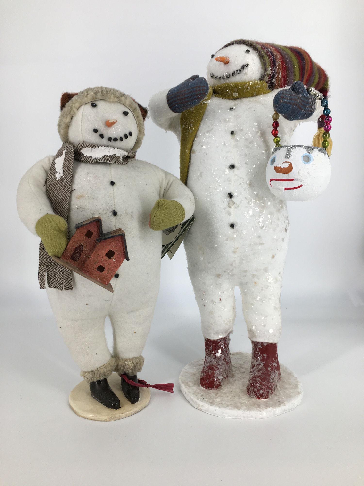 BOX LOT CHRISTMAS INCLUDING 2 FELT SNOWMEN ON STANDS, (1 of 1)