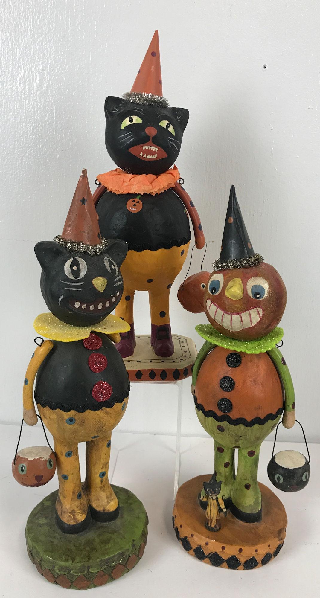 BOX LOT HALLOWEEN INCLUDING THREE 12" FIGURINES (1 of 1)