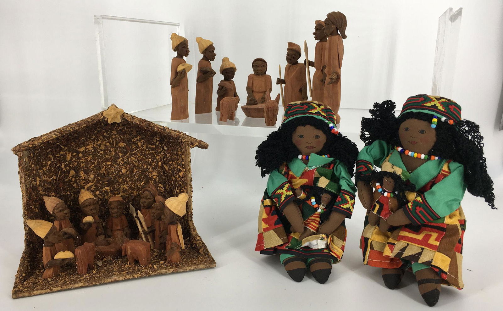 BOX LOT CHRISTMAS INCLUDING 2 CARVED AFRICAN NATIVITIES (1 of 1)